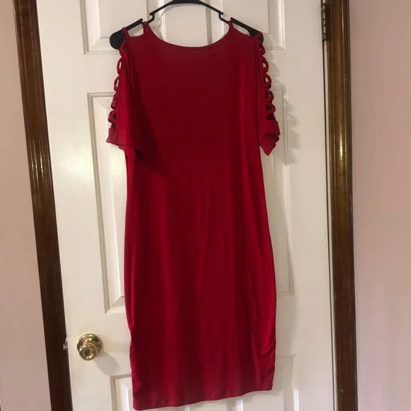 Red Dress with Sleeve Design✨ - Picture 2 of 6